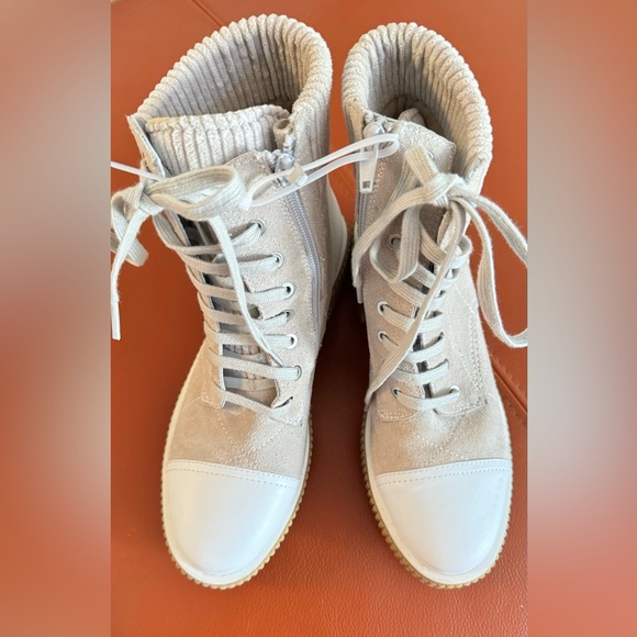 VANELI Mage Lace Up Suede Leather Lace Up Combat Boot - Picture 2 of 14